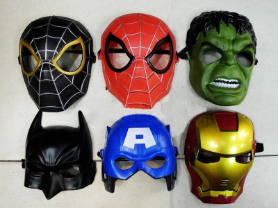 Найпопулярніші маски супергероїв для дитини